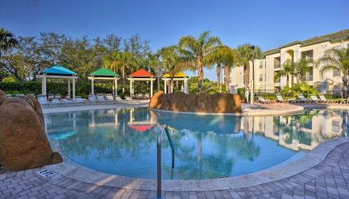 Lake-View Condo with Pool Access 6 Mi to Disney! - Foto 2