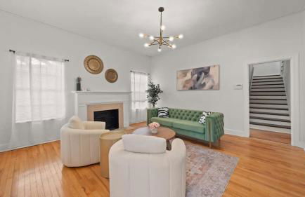 Modern Moroccan Villa w/ Firepit, BBQ + Game Room! - Foto 22