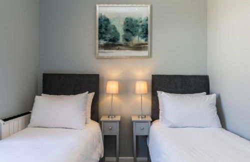 Arena Apartments - Stylish and Homely Apartments by the Ice Arena with Parking - Photo 23