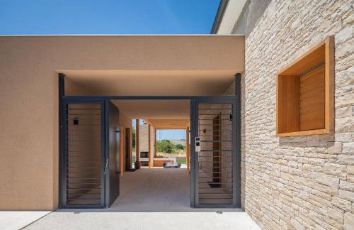 Luxury Villa Silence with Heated Pool - Photo 30