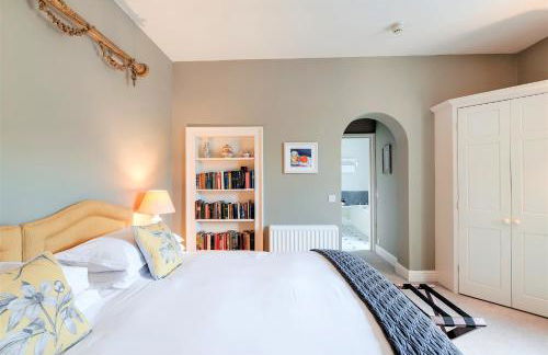 Finest Retreats - Historic Castle on River Tamar - Photo 16