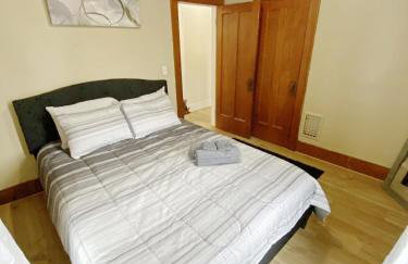 Lux 3BR, Steps from Airport, U of R & Grocery Stores - Foto 27