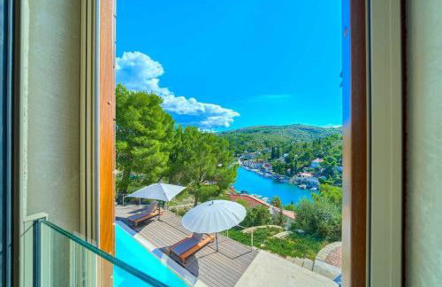 NEW Villa Pine Haven , Private Heated Pool Sleeps 8, Tranquil Retreat - Foto 30