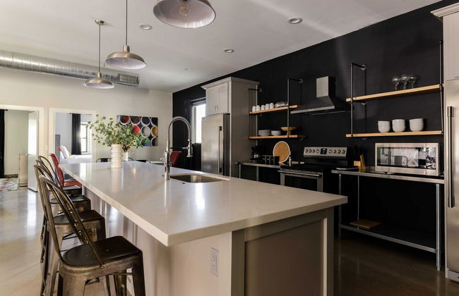 Luna by Avantstay Industrial Artist's Loft in Old Town w/ Billiards - Foto 9