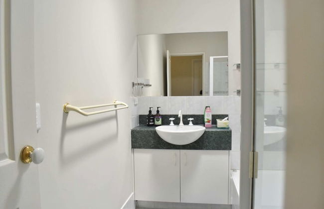 Comfortable 2 Bedroom With Serene Garden - Foto 10