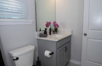 Pet Friendly Modern Zen Studio Retreat W/ Hot Tub! Home by RedAwning - Foto 64