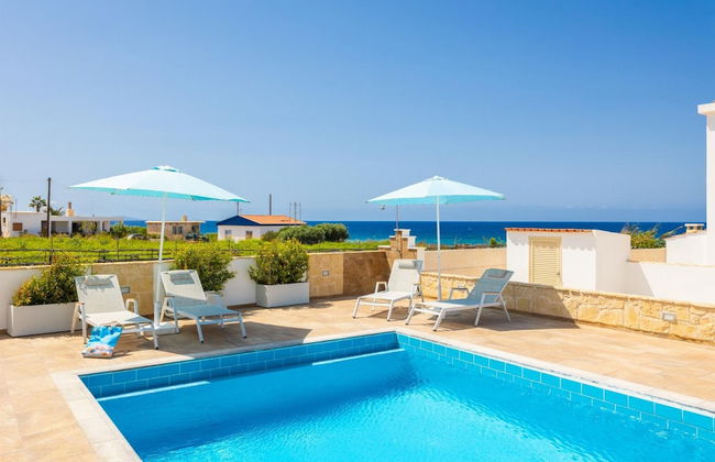 Villa Diana Seaside in Pomos - Foto 3