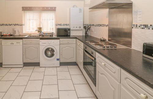 Old Sweet Shop - Photo 8