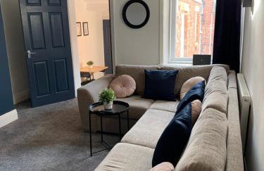 Windsor 4 - Spacious beautiful 4 bdrm maisonette nr Ncle free wifi free parking - Foto 23