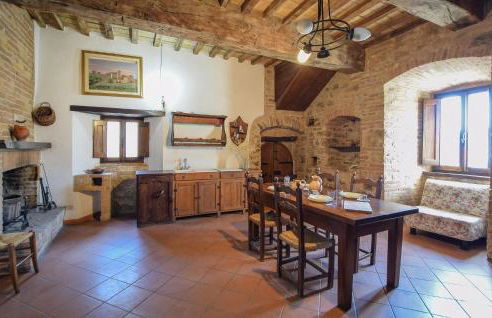 Pet Friendly Apartment - Photo 2