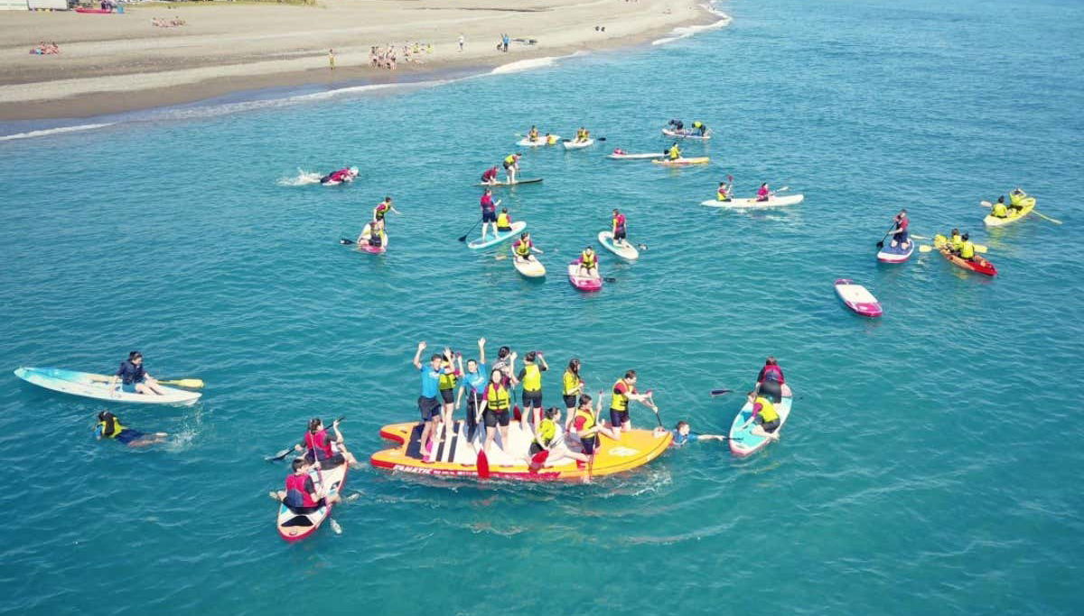 Kayaks y tablas de paddle surf