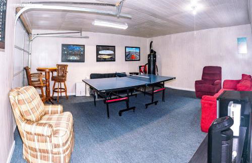 New 4 Bedroom House for Downtown Travelers - Foto 21