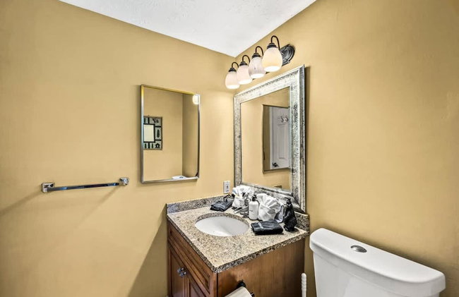 Sleeps 4 Hot Tub Indoor Pool Mountain Views - Photo 14