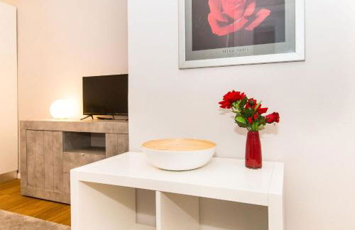 GuestHost - MM Pozzo Strada Terrace Apartment - Photo 45