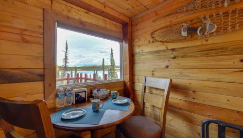 Lakefront Bliss! Ultimate Soldotna Retreat with Deck - Foto 3