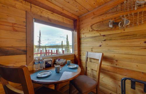 Lakefront Bliss! Ultimate Soldotna Retreat with Deck - Foto 3
