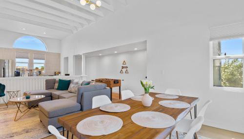 Stylish Phoenix Townhome - Foosball Table, Laundry, Parking! - Foto 4