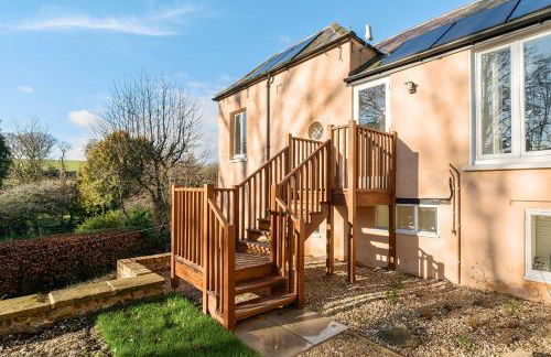 Artist's Studio - Photo 40