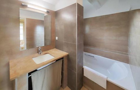 Lovely Home In Saint-Laurent-De-La-Ca - Foto 23