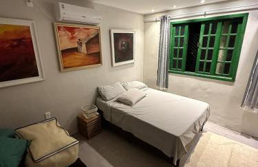 Pé na areia, vista incrível, casa aconchegante, ampla e de um astral - Foto 48