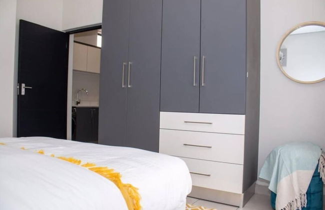 Contemporary Spacious & Comfortable Apartment - Foto 4