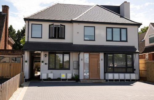 Walnut Flats-F5, Stylish 1-Bedroom - Parking, Netflix, WIFI - Close to Oxford, Bicester & Blenheim Palace - Photo 43