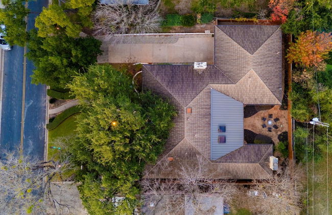 Chic & Secluded 4 BDR in Desirable Tarrytown! - Foto 32