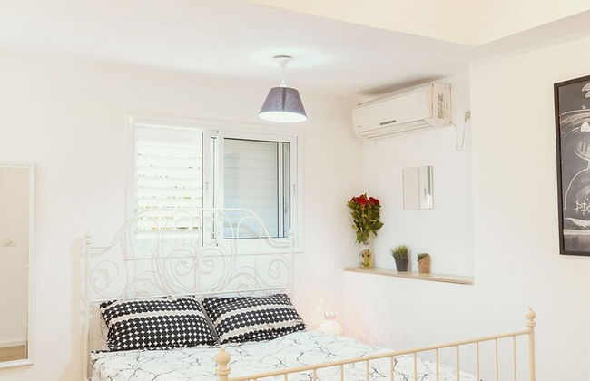 2Rooms Perfect Location 1Min to Beach - Photo 18