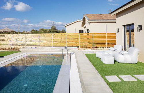 Carob Villas, an Eco-Friendly Hideaway - Photo 63