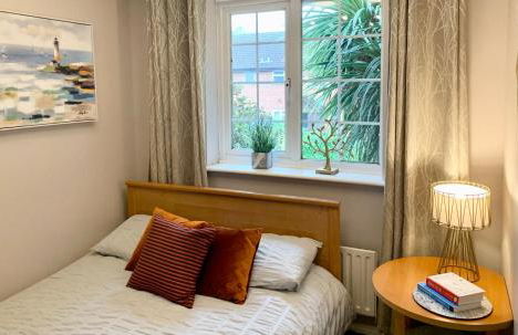 The Lake House, Woking - Photo 34