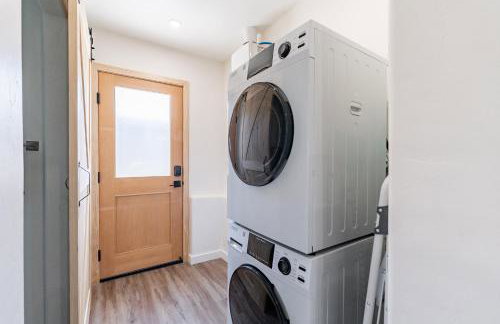 Downtown Bungalow -Duplex - EV Charger - Foto 30