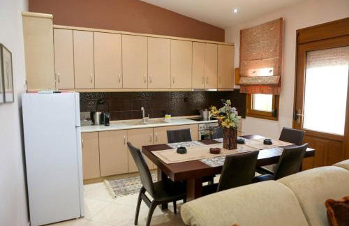 Village House - Photo 28