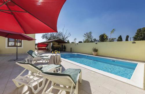 Villa in Vodnjan With Private Swimming Pool - Foto 18