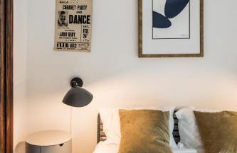 Luxe Mid-Century Styled Historic Townhouse #1 - Foto 15