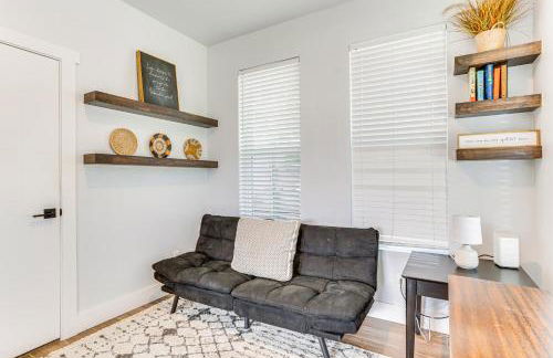 Stylish OKC Farmhouse with Garden - Close to OU - Foto 13