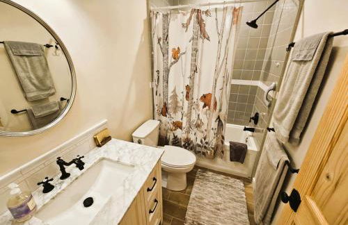 Bearly Connected, a brand new cabin in the woods - Foto 19