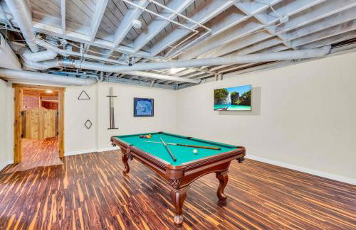 The Wexford French Chateau w Pool - Photo 6