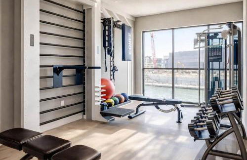 Gorgeous Luxury Lake View Suite | Gym & Pool - Foto 20