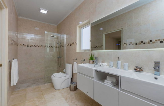 NEW Premium Luxury 2BR 3BA Pool House - Foto 12