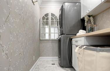 New Construction Modern Luxury Retreat w 6 Beds - Foto 65