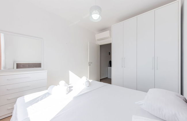 Wave Seaside Apartment - Photo 7