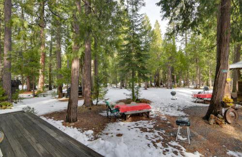 Walk to Trails and Butte Creek Cozy Retreat with Deck - Foto 19