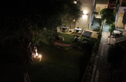 KELLY APARTMENTS - Photo 36