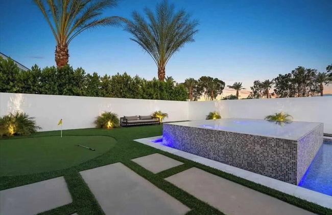 Sleeps 20 7-bedroom Villa w/ Pool, Putting Green & Hot Tub Bravo Villa #11 by Avantstay - Foto 7