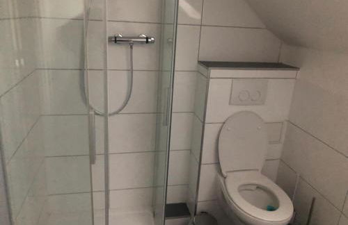 ENSAS Ferienwohnung Wuppertal Uellendahl-Katernberg 2Zi Apart - Foto 2