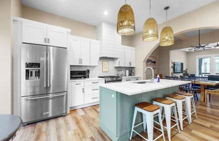 Luxe by the Lake - Pool Access - Photo 3