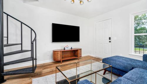 Remodeled and New - Walk to downtown Auburn - Foto 2