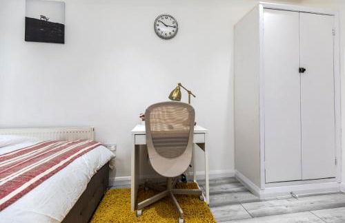 Deluxe studio Apartments - City Airport & Excel Ideal for Long stay - Foto 35