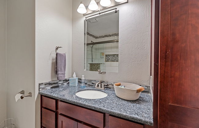 Spacious Canyon Peak Pine View Home Game Room Hot Tub - Photo 27