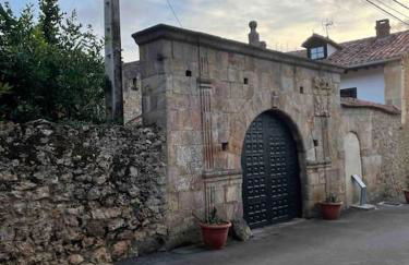 Casona histórica del S XVII en Novales - Foto 8